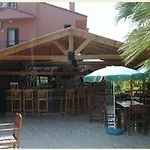 Apartament Caretta *