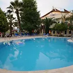 Caretta Apartament *